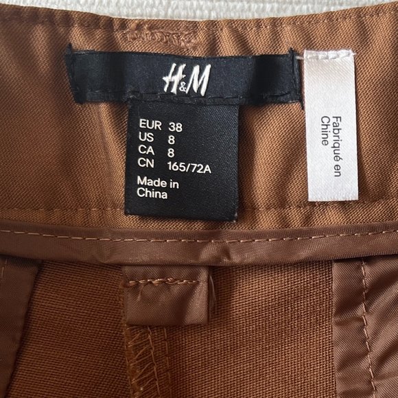 H&M Tailored Trouser Shorts - Size 8 - Picture 4 of 5